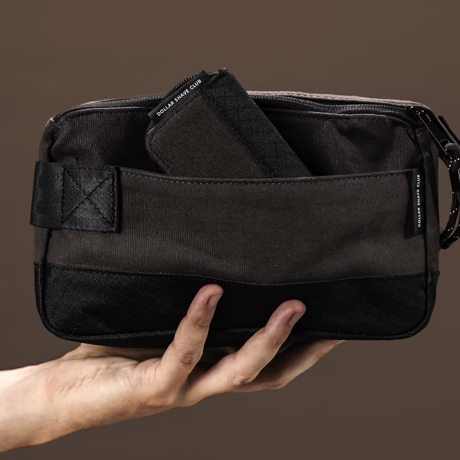 dollar-shave-club-tool-kit-usage-closed